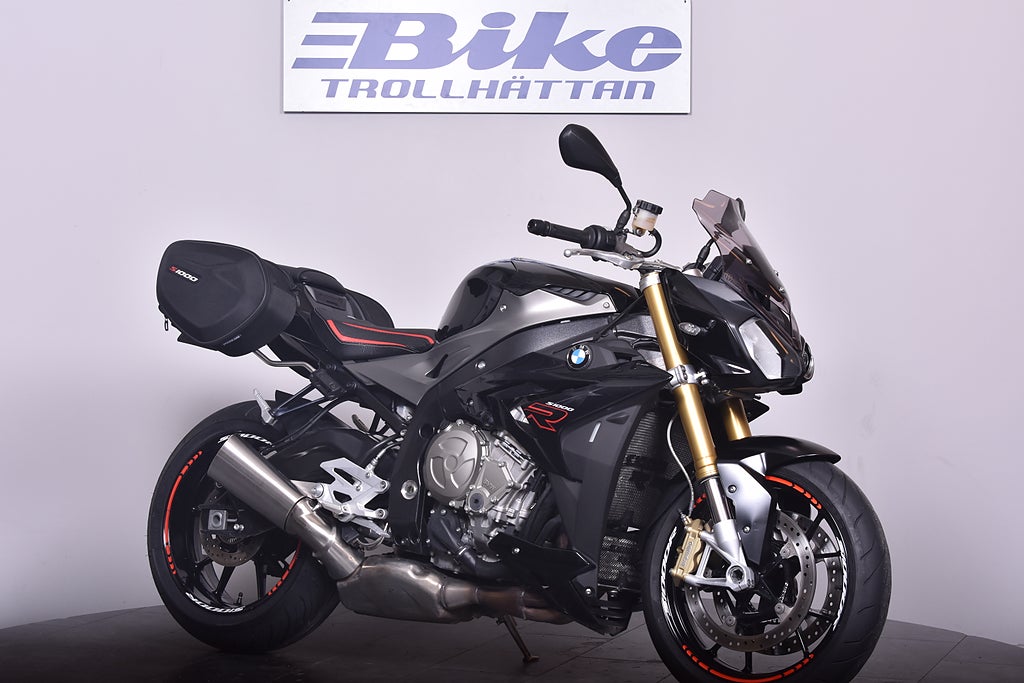 BMW S1000R SPORT/DYN VÄLUTRUSTAD RIKTIGT FIN
