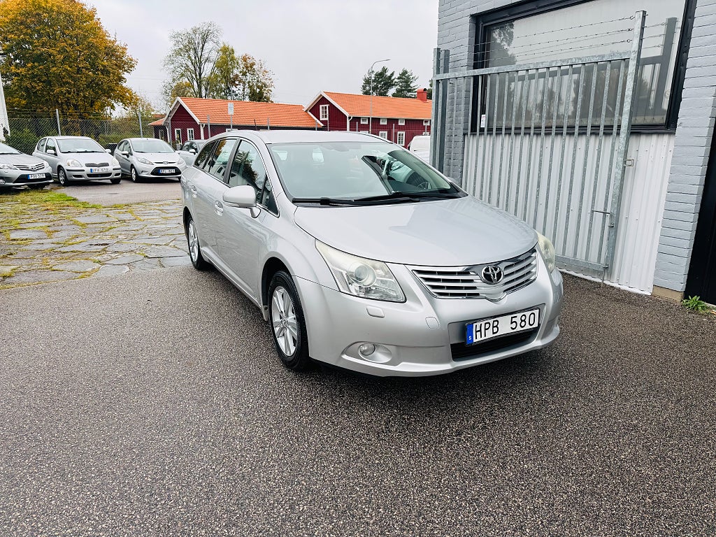 Toyota Avensis 2.0 152HK KOMBI BUSINESS / DRAG