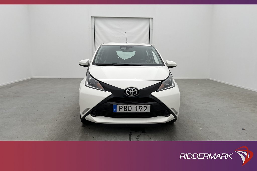 Toyota Aygo 1.0 VVT-i 69hk X-PLAY Farthållare 0.38L/Mil