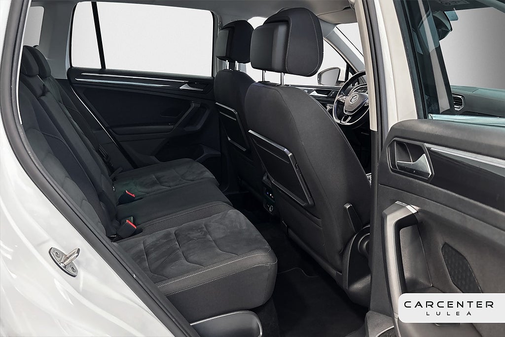 Volkswagen Tiguan 2.0 TDI 4M R-Line Cockpit/Kamera/Drag/Värmare 8930Mil