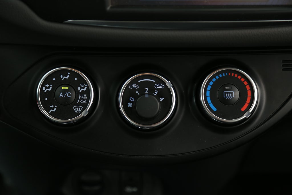 Toyota Yaris 1,5 VVT-iE Active 5-dörrar Bluetooth Kamera 2017