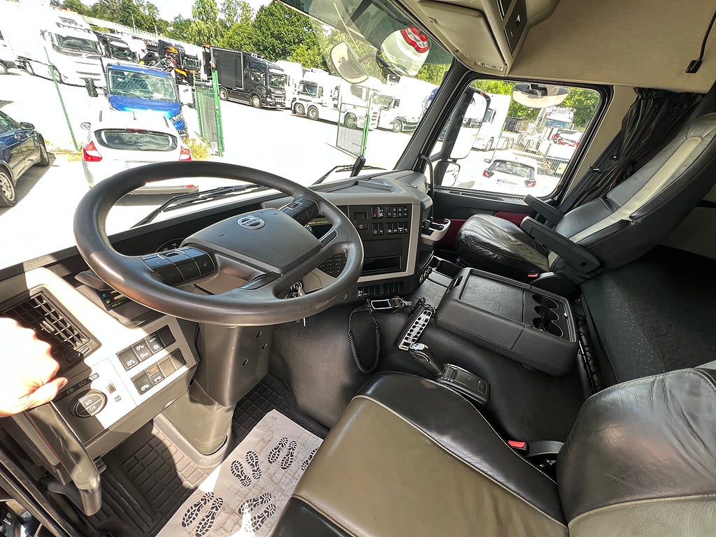 Volvo FM13 460 8x4*4 Kranväxlare Palfinger Kran & Jibb