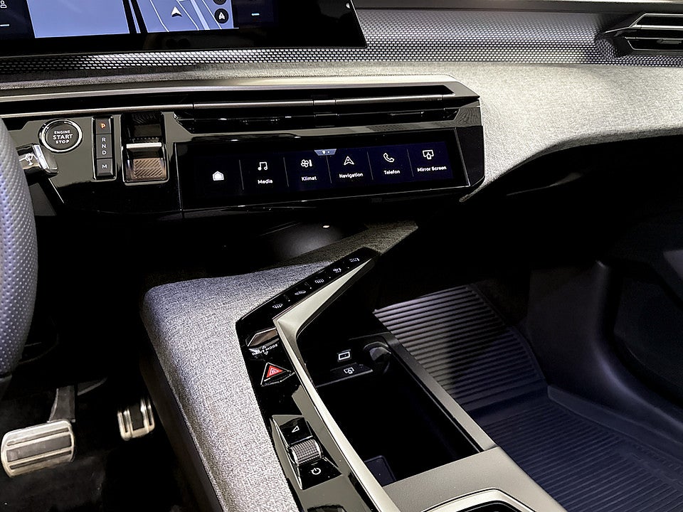 Bild på Peugeot 5008 GT Hybrid 145hk Aut 7-SITS B-KAMERA CARPLAY