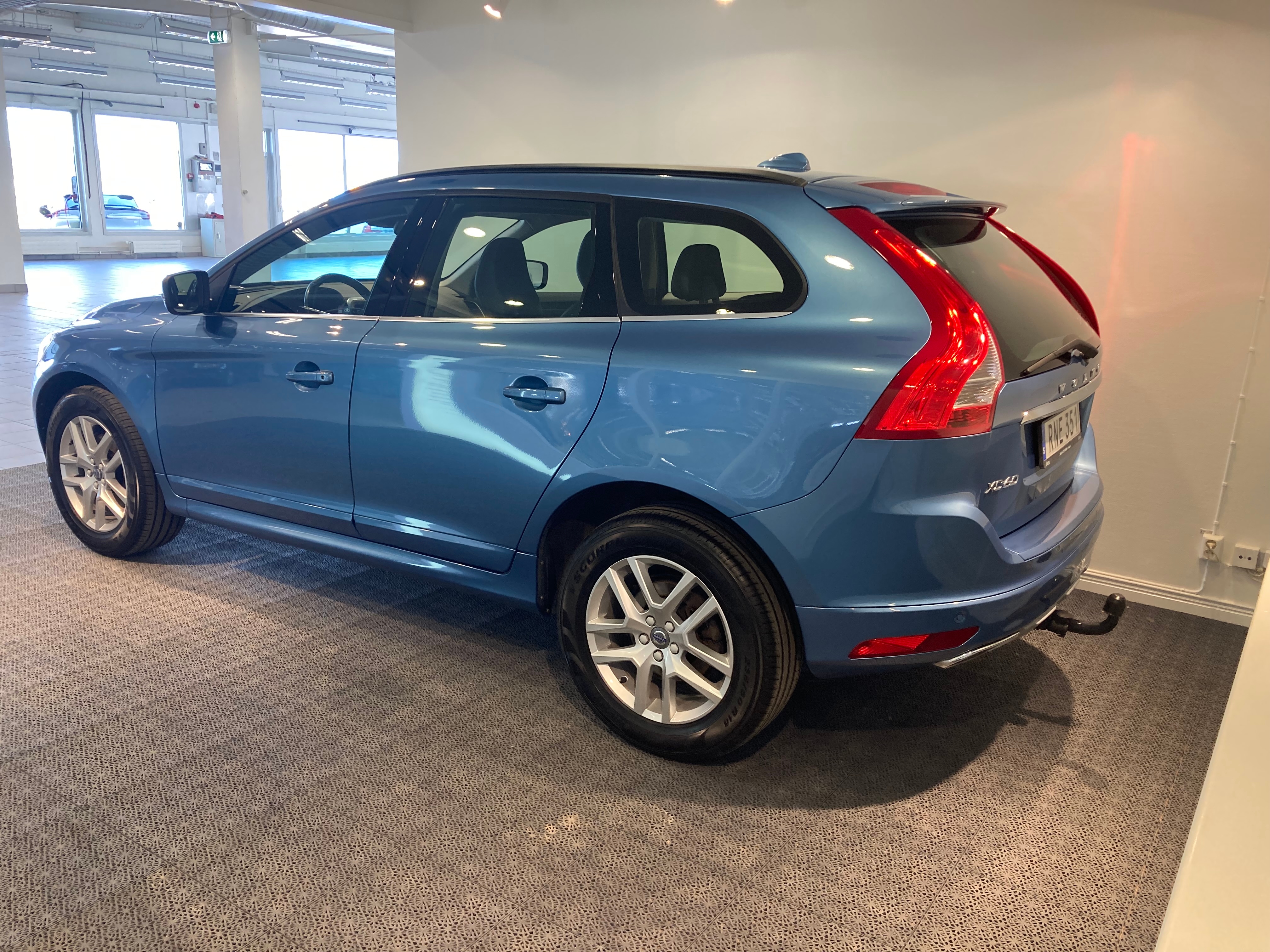 Volvo XC60 D4 AWD Classic Momentum DRAG, bild 3/17