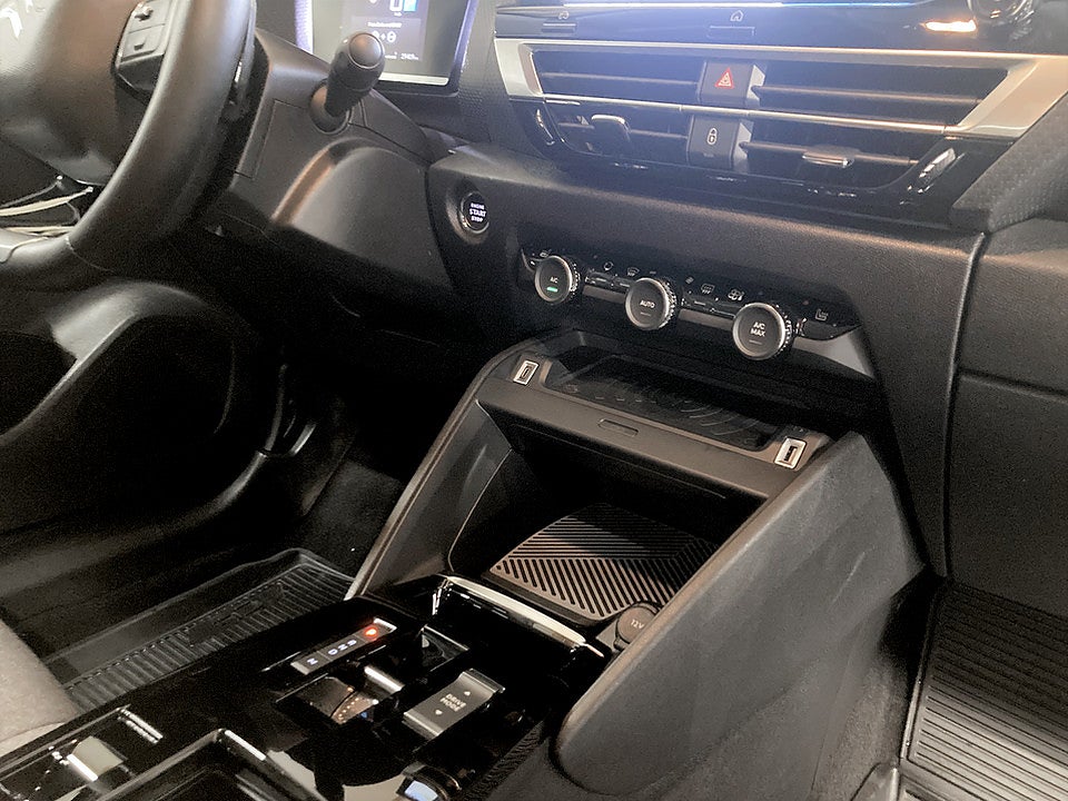 Bild på Citroën C4-X Shine 1.2 PT 130hk Aut B-KAMERA CARPLAY