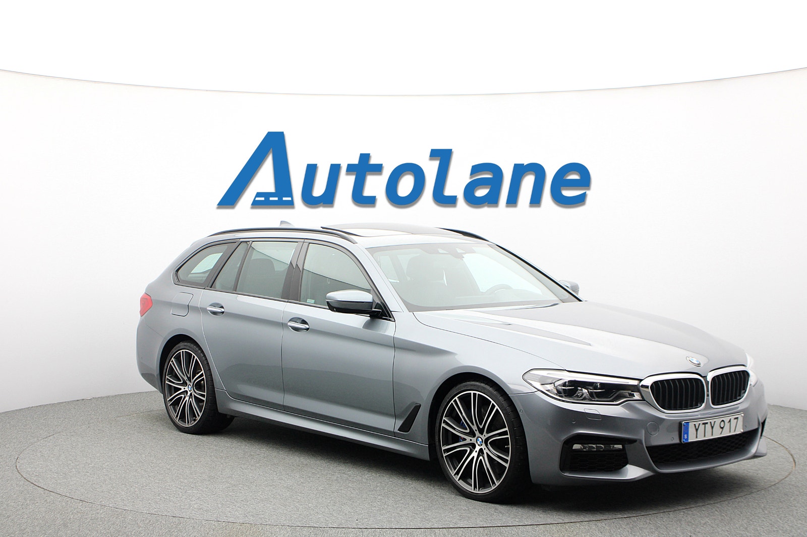 BMW 540d xDrive Touring Steptronic, 320hp, 2018