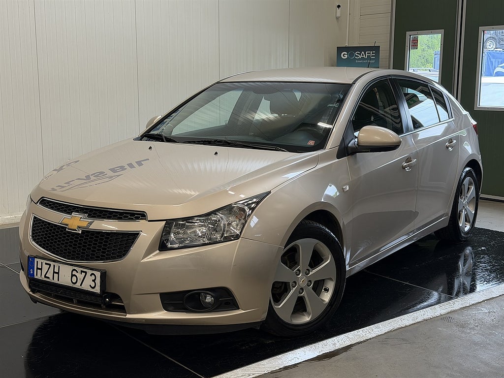 Chevrolet Cruze Halvkombi 1.7 TD VCDi 130hk Drag Kamrembytt 1Ägare
