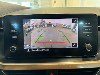 Skoda Kamiq 1.0 TSI Style Drag Kamera Rattvärme CarPlay Psens S&V – bild 19