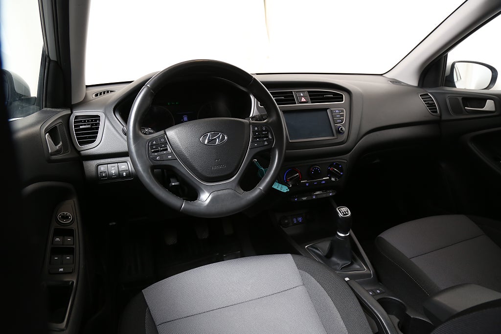 Hyundai i20 1,2 84hk Trend 5D Keyless CarPlay B-Kamera Motorv 2020