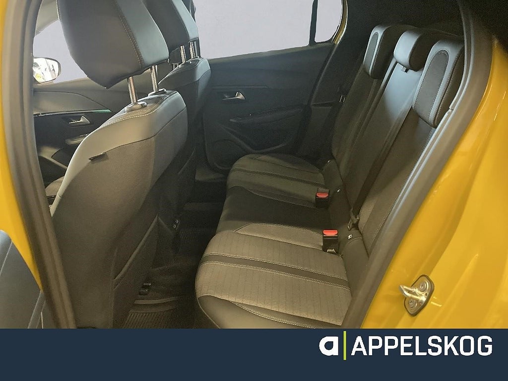 Peugeot E-208 Allure Electric 50 kWh |RÄNTA 3,99%|V-HJUL INGÅR| thumbnail