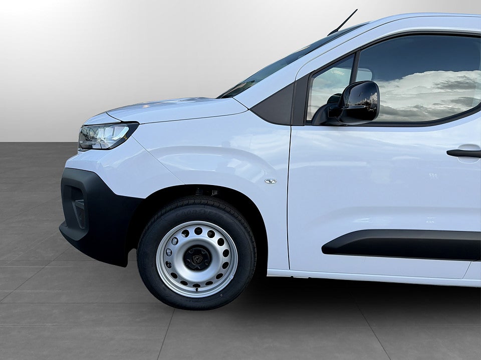Bild på Peugeot Partner 130hk Aut L2 - EDITION! SERVICE & V-HJUL INGÅR!