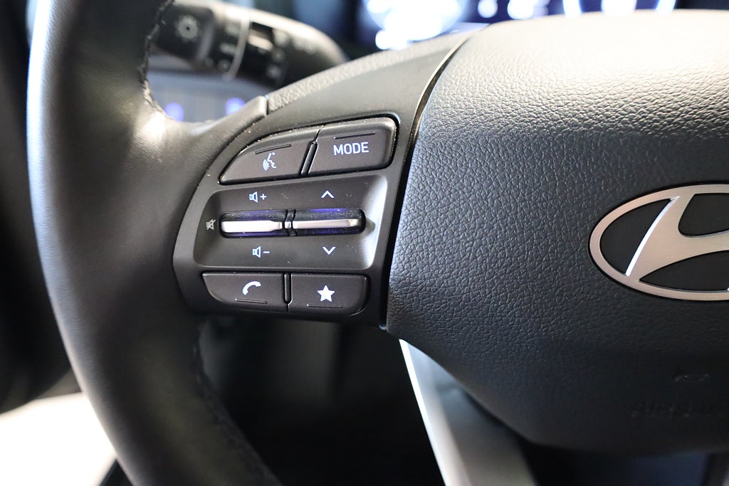 Hyundai i30 1,0 T-GDi MHEV Essential Kombi Aut Navi Kamera 2025