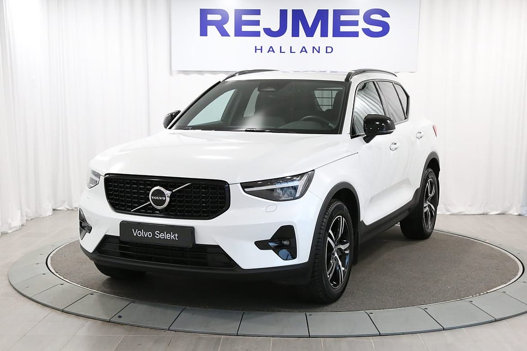 Volvo XC40 B4 FWD Bensin Plus Dark