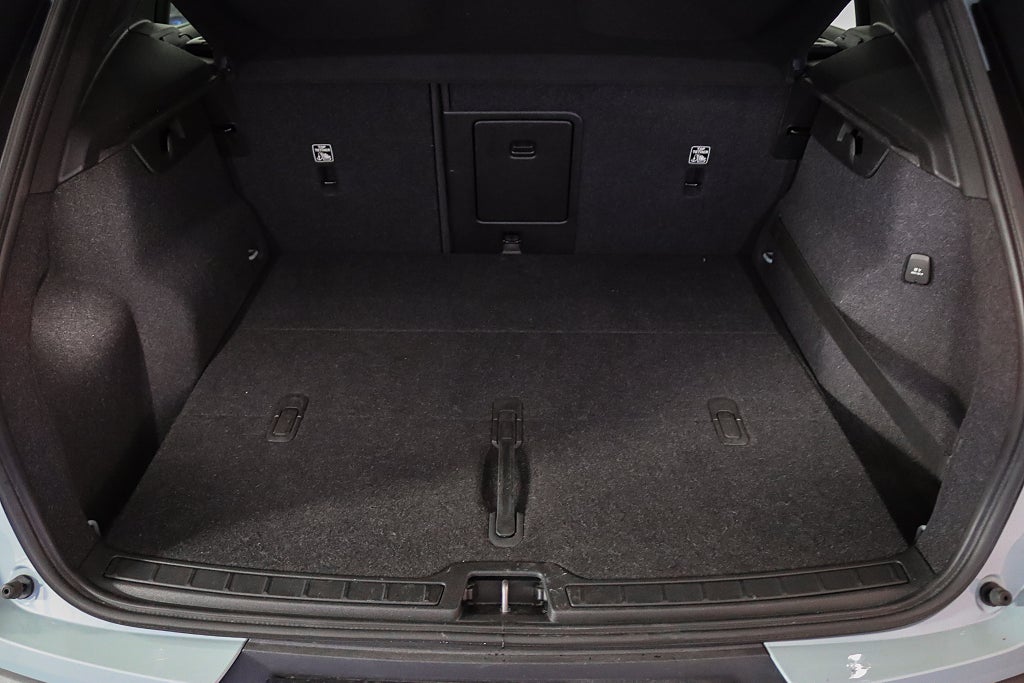 Volvo XC40 T5 AWD Intro Edition H/K Panorama 360°