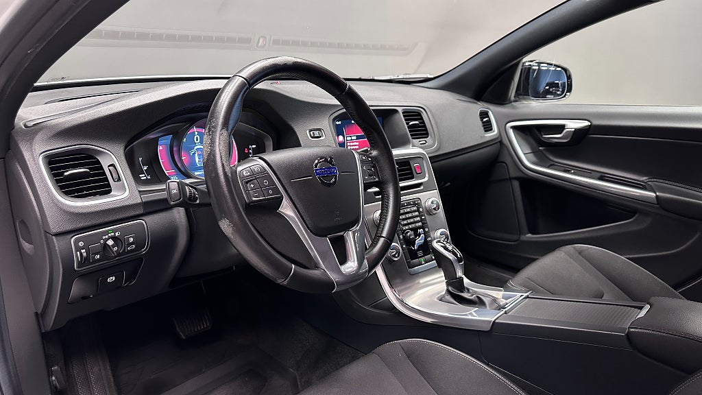 Volvo V60 Cross Country 2016 - miniatyr 6