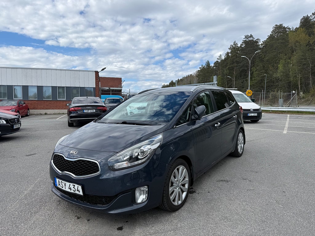 Kia Carens 1.7 CRDi 136hk Automat 7-sits Drag M-Värmare Nyservad