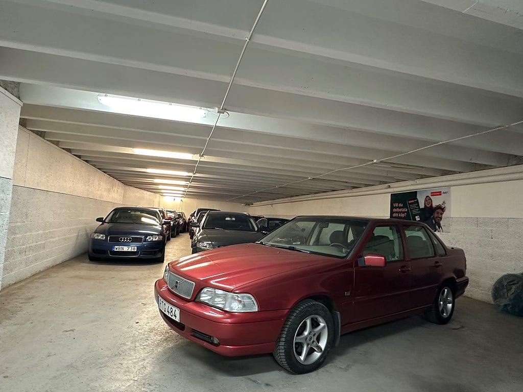 Volvo S70 2,4 S70 . Drag. Ny servad. Nybesiktigad. 6 månaders G