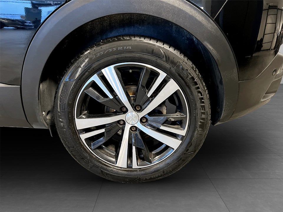 Bild på Peugeot 3008 Allure 1.2 PT 130hk - DRAG, BACKSENSORER