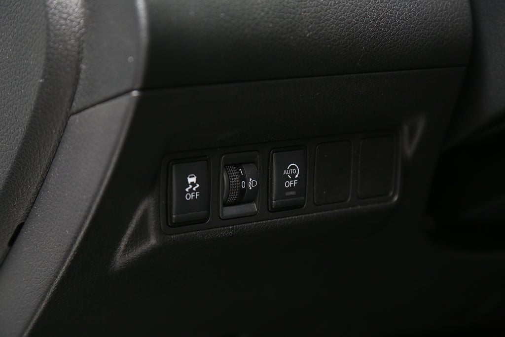 Nissan Pulsar 1,2 DIG-T 115hk Navi Kamera Keyless Nybesikt Drag 2018