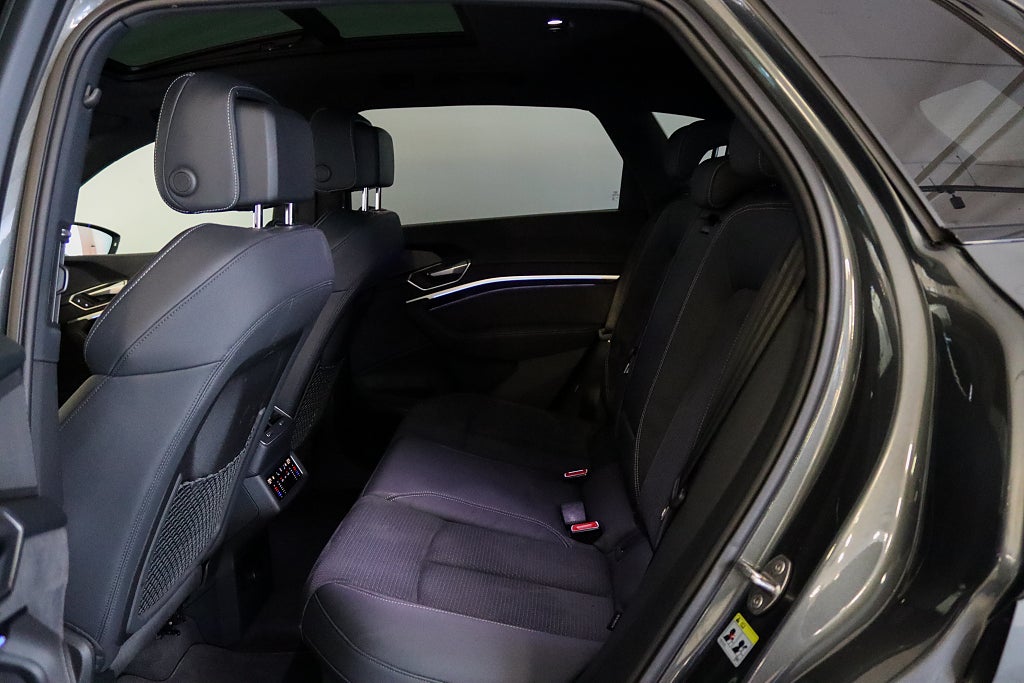 Audi Q8 e-tron Quattro S-line MOMS Pano B&O Matrix 360° Drag