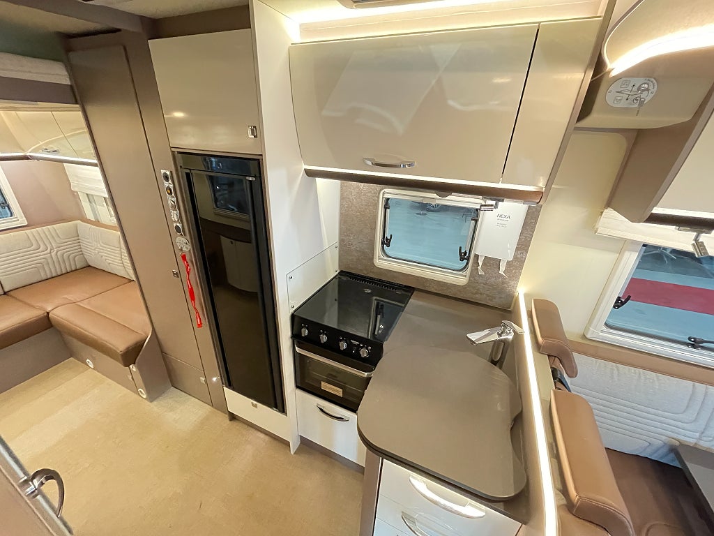 Bürstner Lyseo 744 TD Harmony Line /Soffa bak/Taksäng x2/AC bodel/Solcell - Bürstner