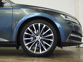 Kombi Skoda Superb 8 av 26