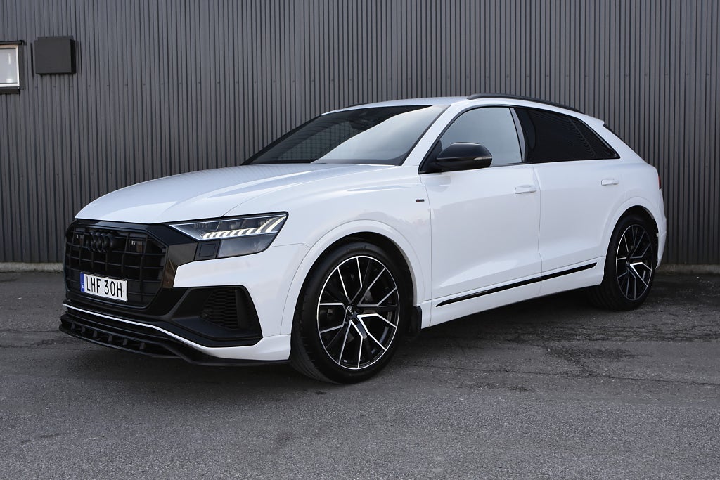 Audi Q8 50 TDI quattro S Line / B&O Luft 22" Värmare 