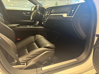 Volvo V60 D3 AWD R-Design/Polestar/Drag/Dvärm/Pano/Navi/S&V
