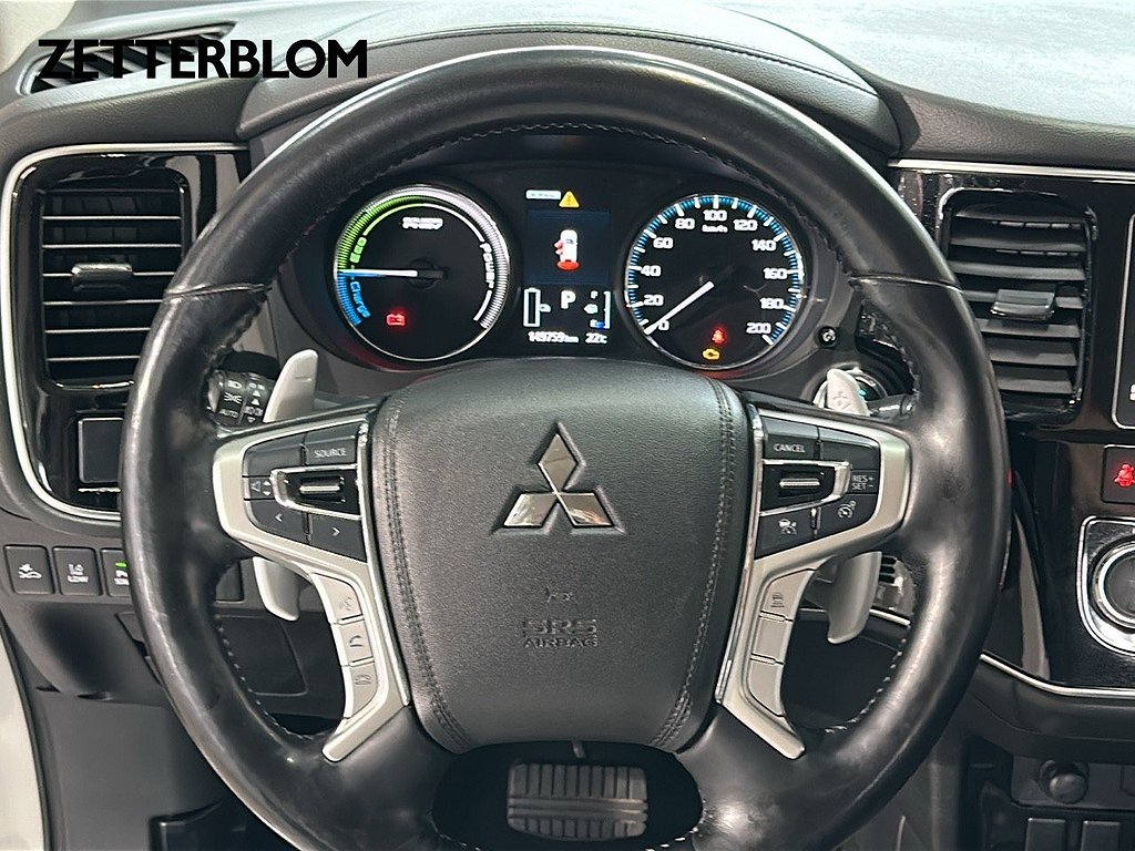 SUV Mitsubishi Outlander 12 av 14
