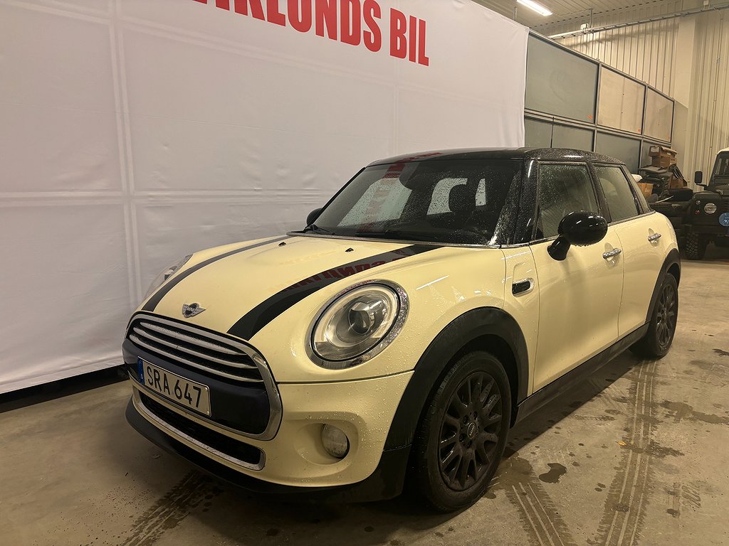 MINI Cooper 5-dörrars Pepper 136hk S&V Däck ingår!