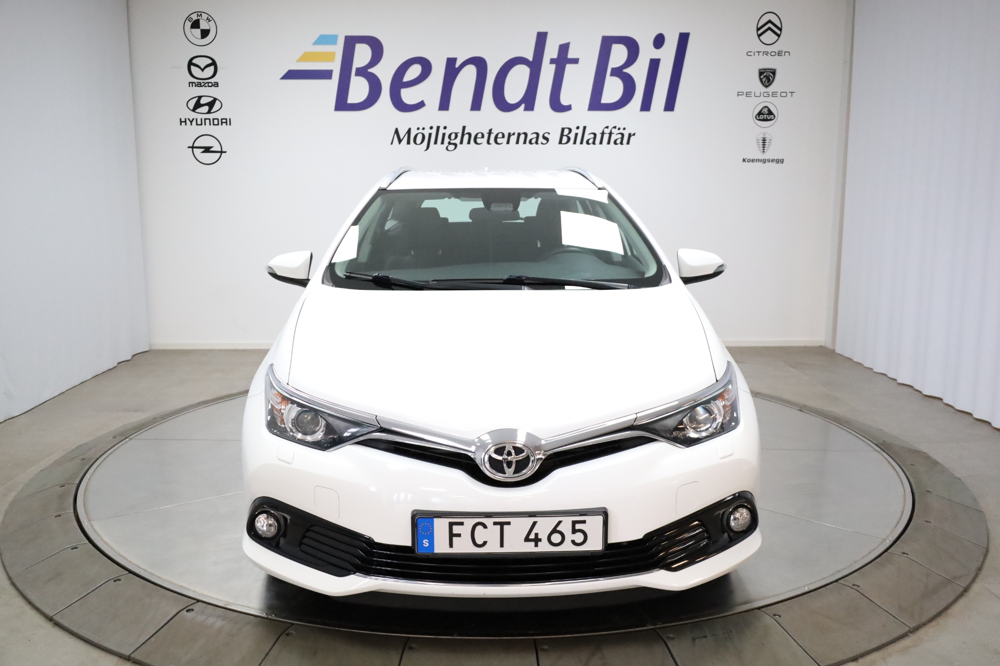 Toyota Auris 2015, kuva 2/10