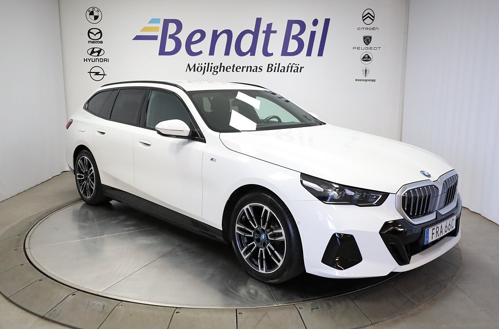 BMW 530e xDrive Touring M Sport / Harman Kardon