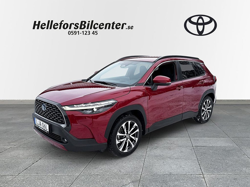 Toyota Corolla Cross Hybrid AWD-i Style Drag Vhjul Värmare