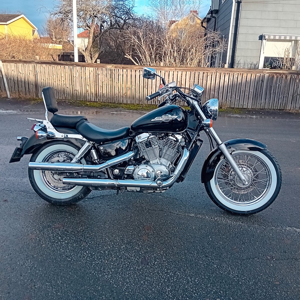 Honda VT1100  SHADOW - Precis fullservad