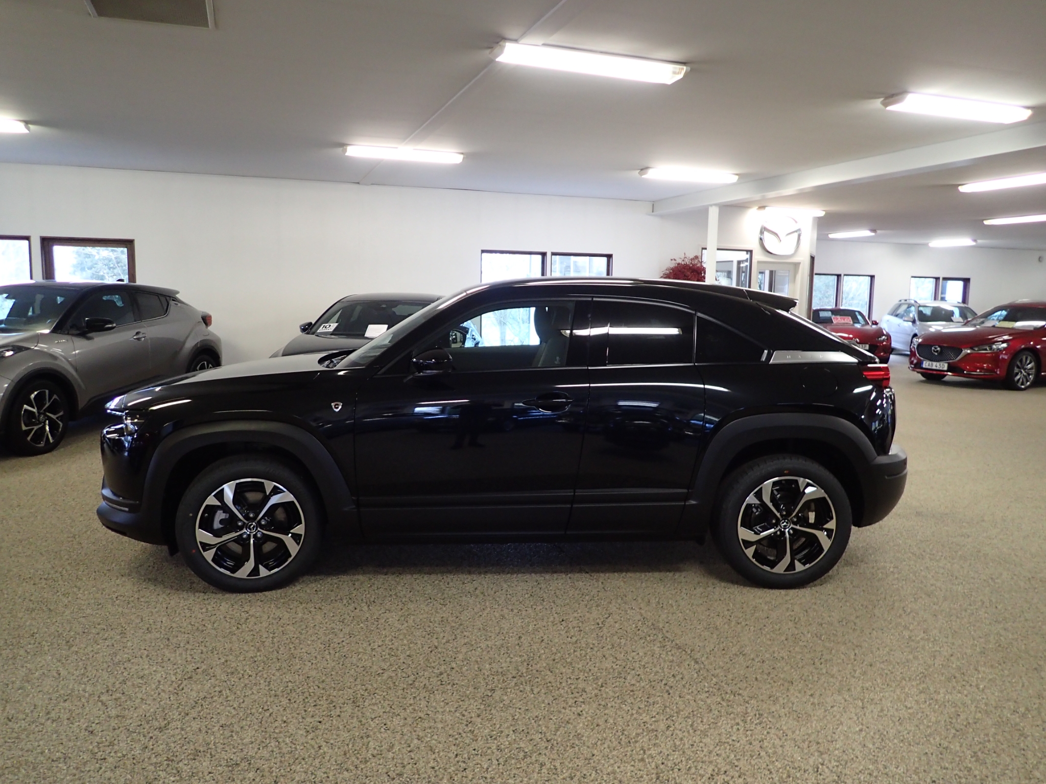 Mazda MX-30 2024, kuva 4/37