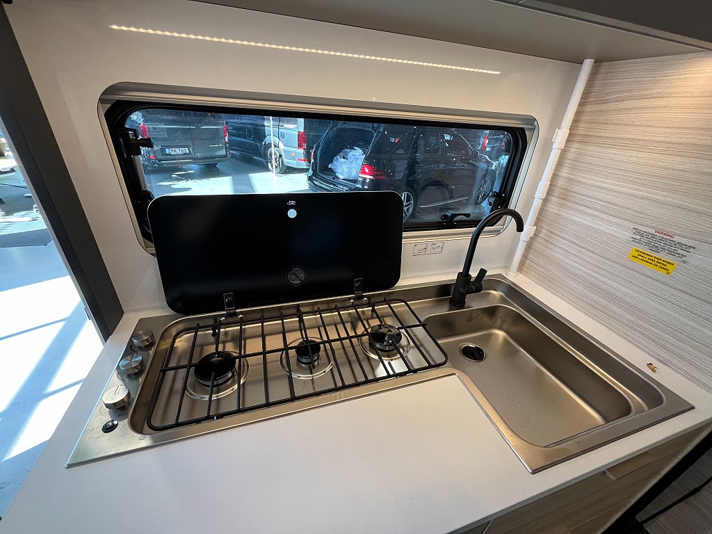 Adria Altea 552 PK / Barnkammare / 7 bäddar / 1695kr/månad - Adria