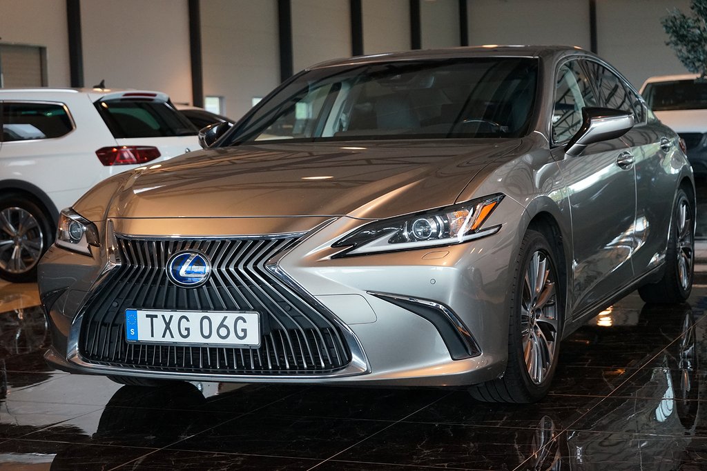 Lexus ES 300H 2.5 E-CVT Limited Edition NAVI B-KAMERA PANORA