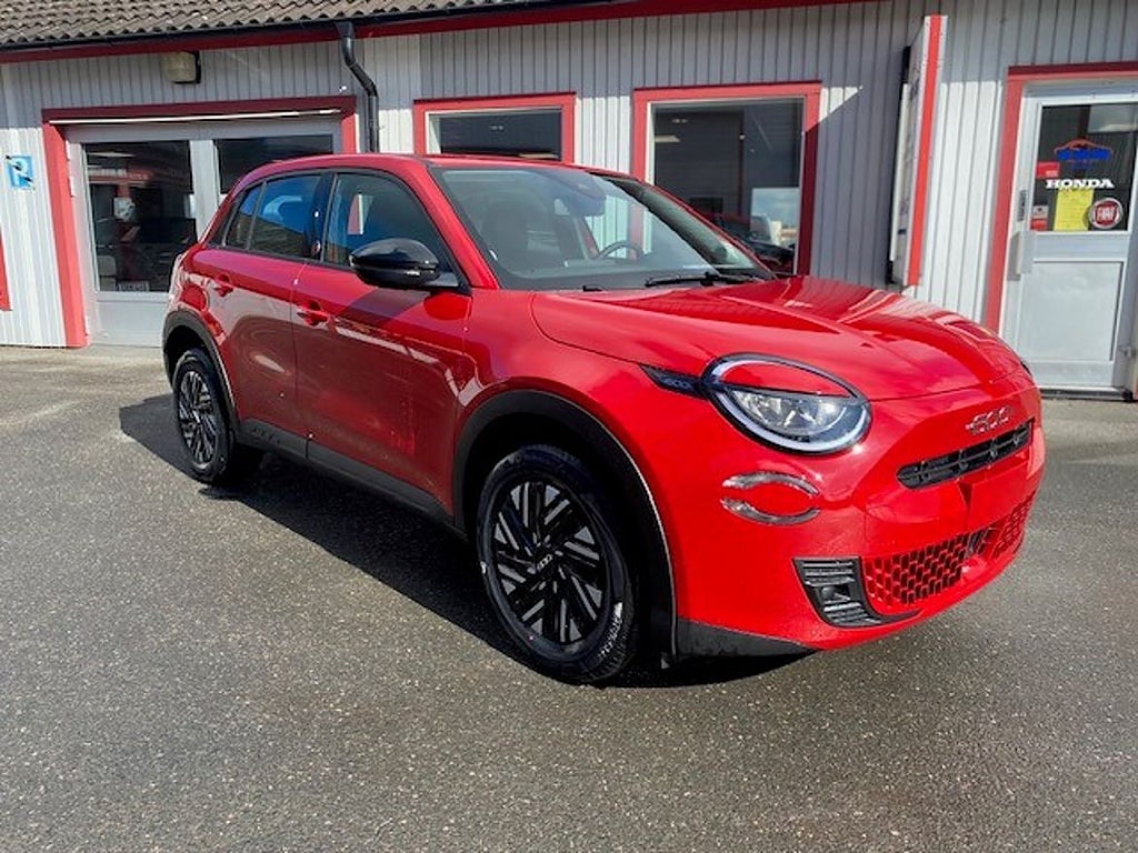 Fiat 600 e Red ( Privatleasing 3995:-/ mån)