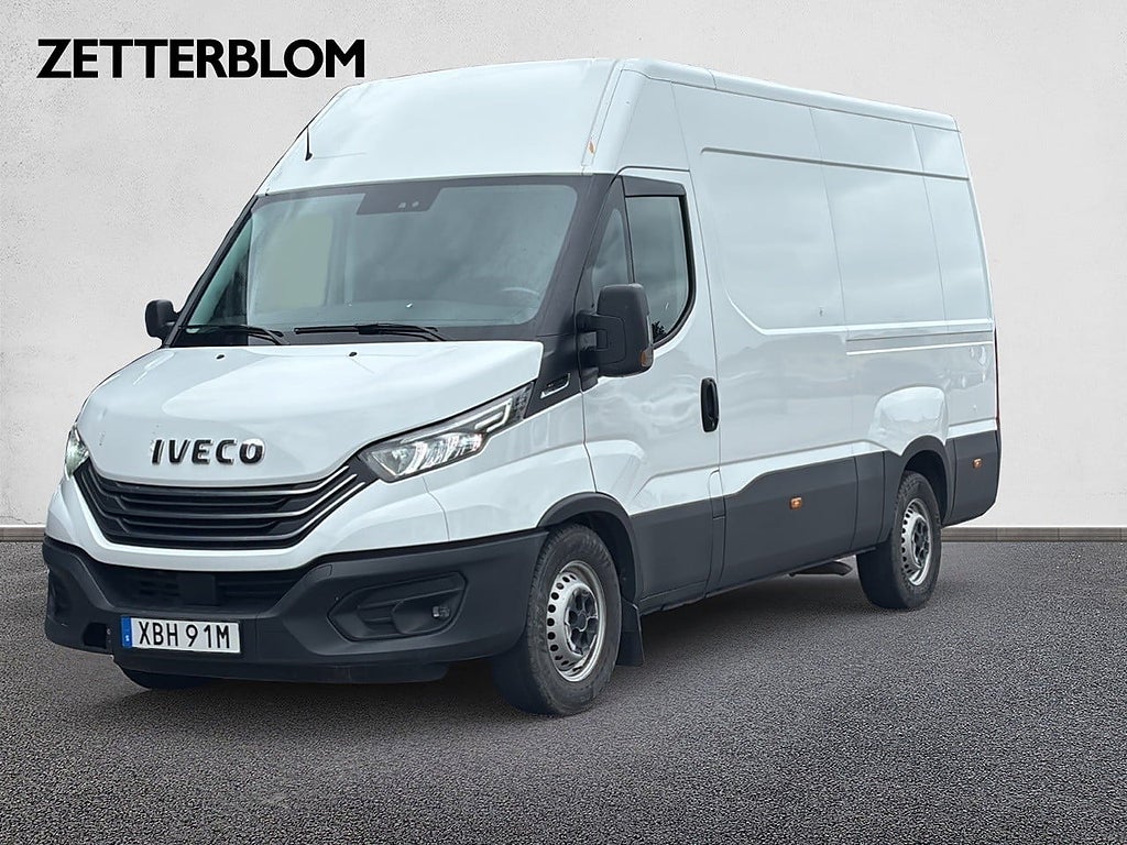 Transportbil - Skåp Iveco Daily 1 av 13