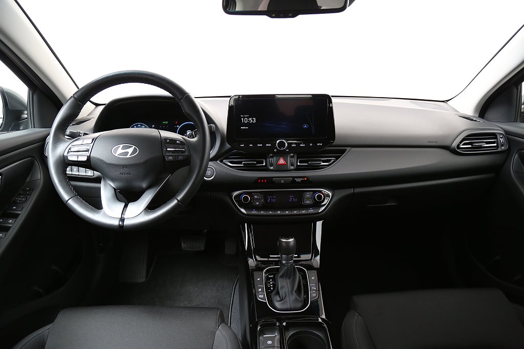 Hyundai i30 1,0 T-GDi MHEV Essential Kombi Aut Navi Kamera 2025