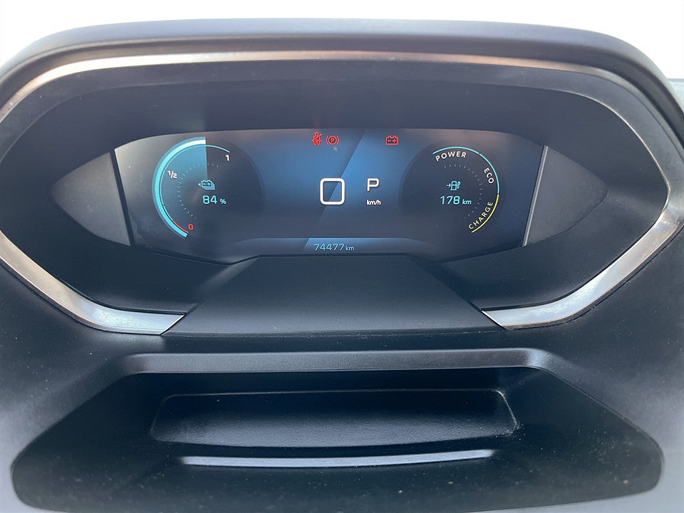 Bild på Peugeot e-Partner L2 PRO+ 50kWh CARPLAY NAVI FARTHÅLLARE