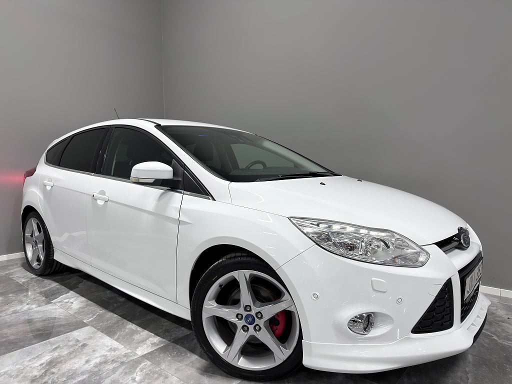 Ford Focus 1.6 EcoBoost ST-Paket/Titanium/keyless/PDC/"Såld"