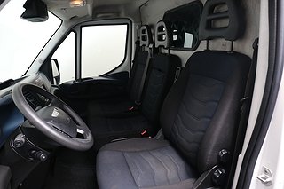 Transportbil - Skåp Iveco Daily 9 av 11