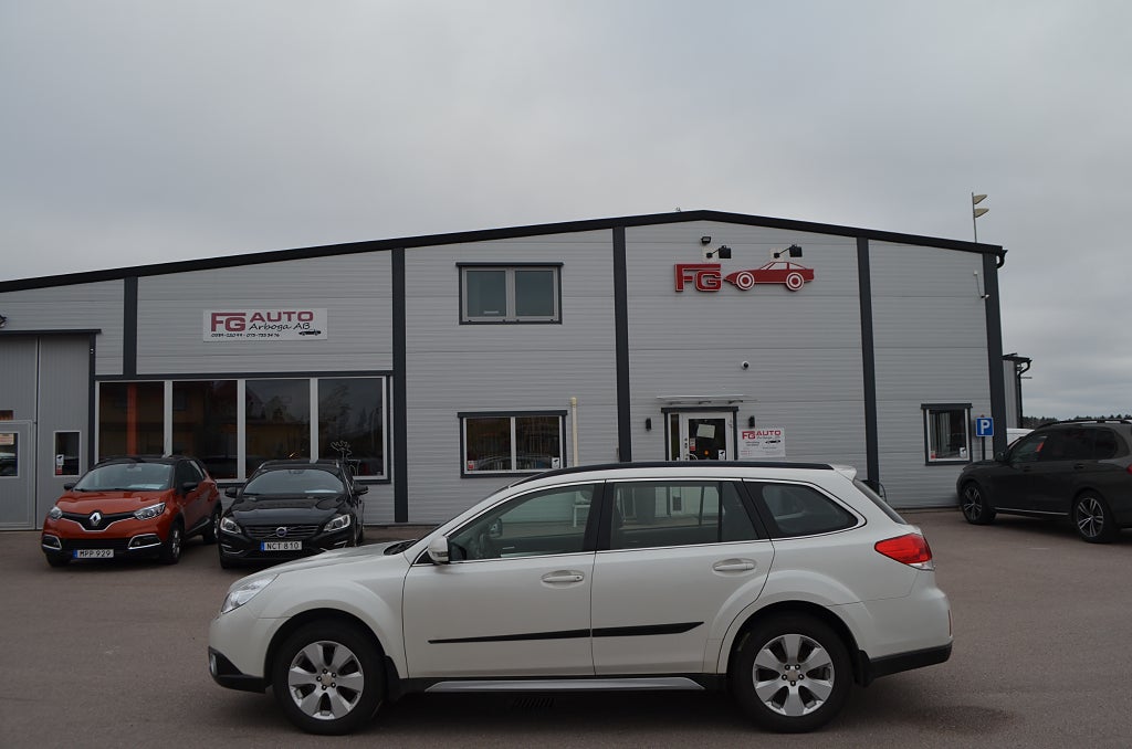 Subaru Outback 2.0 4WD Business 150 hk M-Värmare Drag 