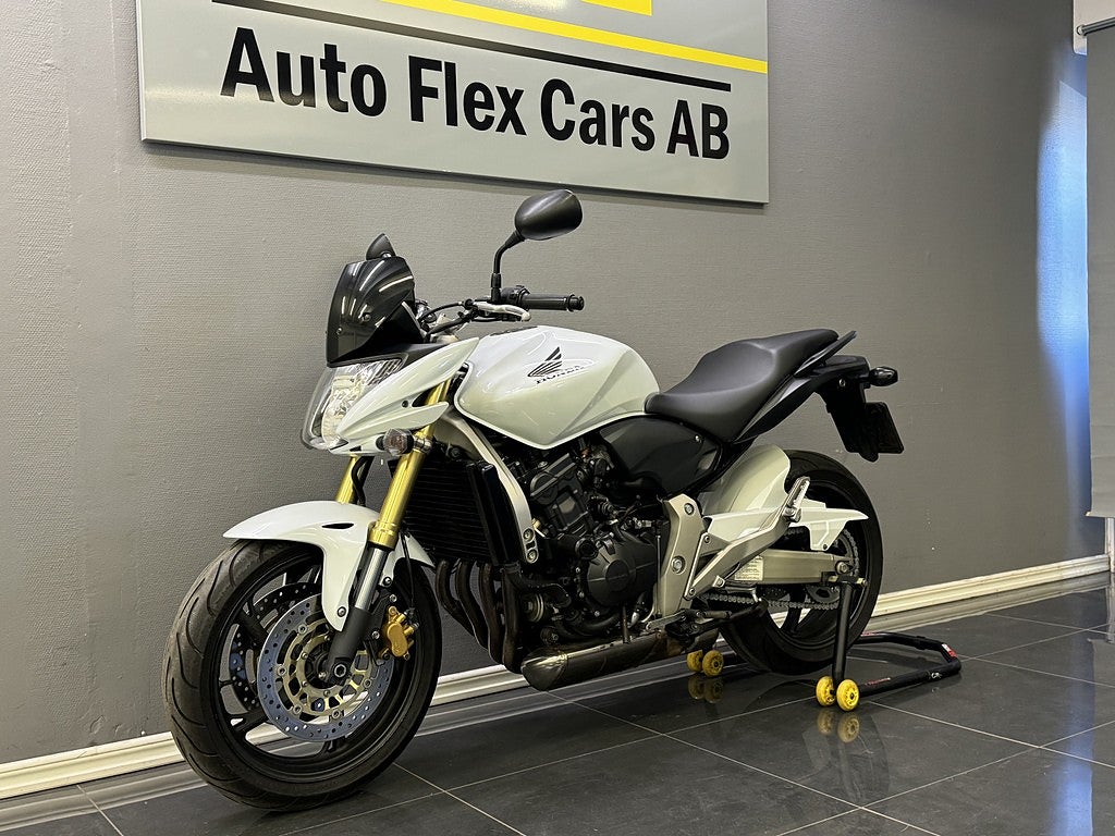 Honda Powersports CB600F Hornet | 2 Brukare | Växelvisare | Kraschpuckar |