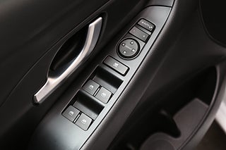 Halvkombi Hyundai i30 10 av 24