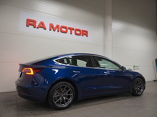 Sedan Tesla Model 3 6 av 22