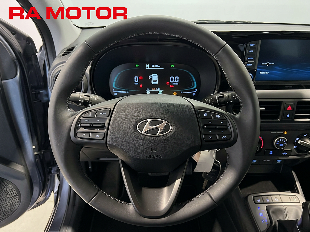 Hyundai i10 1.0 AMT Automat Essential Demo 2025