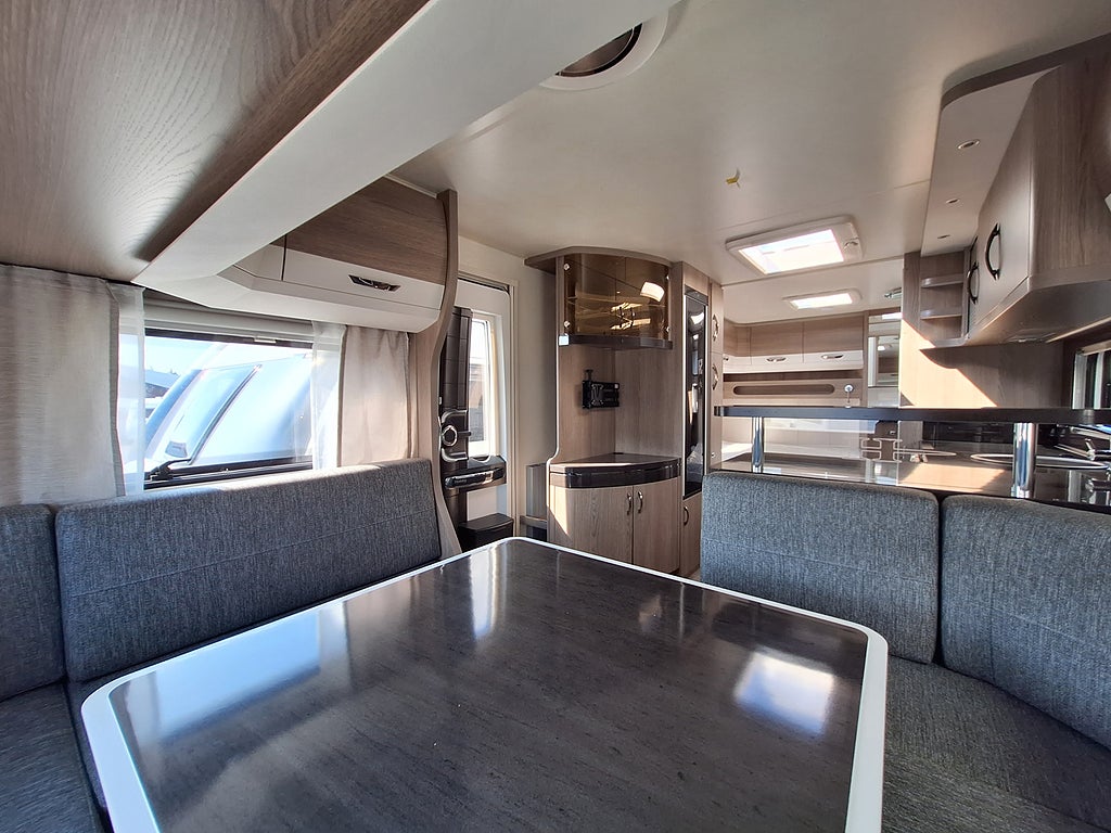 Hobby Prestige 660 WFC Dubbelbädd, Dusch, Kampanjprodukt!