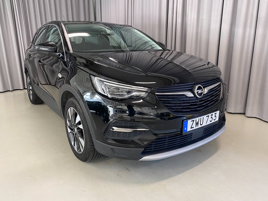 Opel Grandland X Dynamic 130hk Automat CarPlay Rattvärme